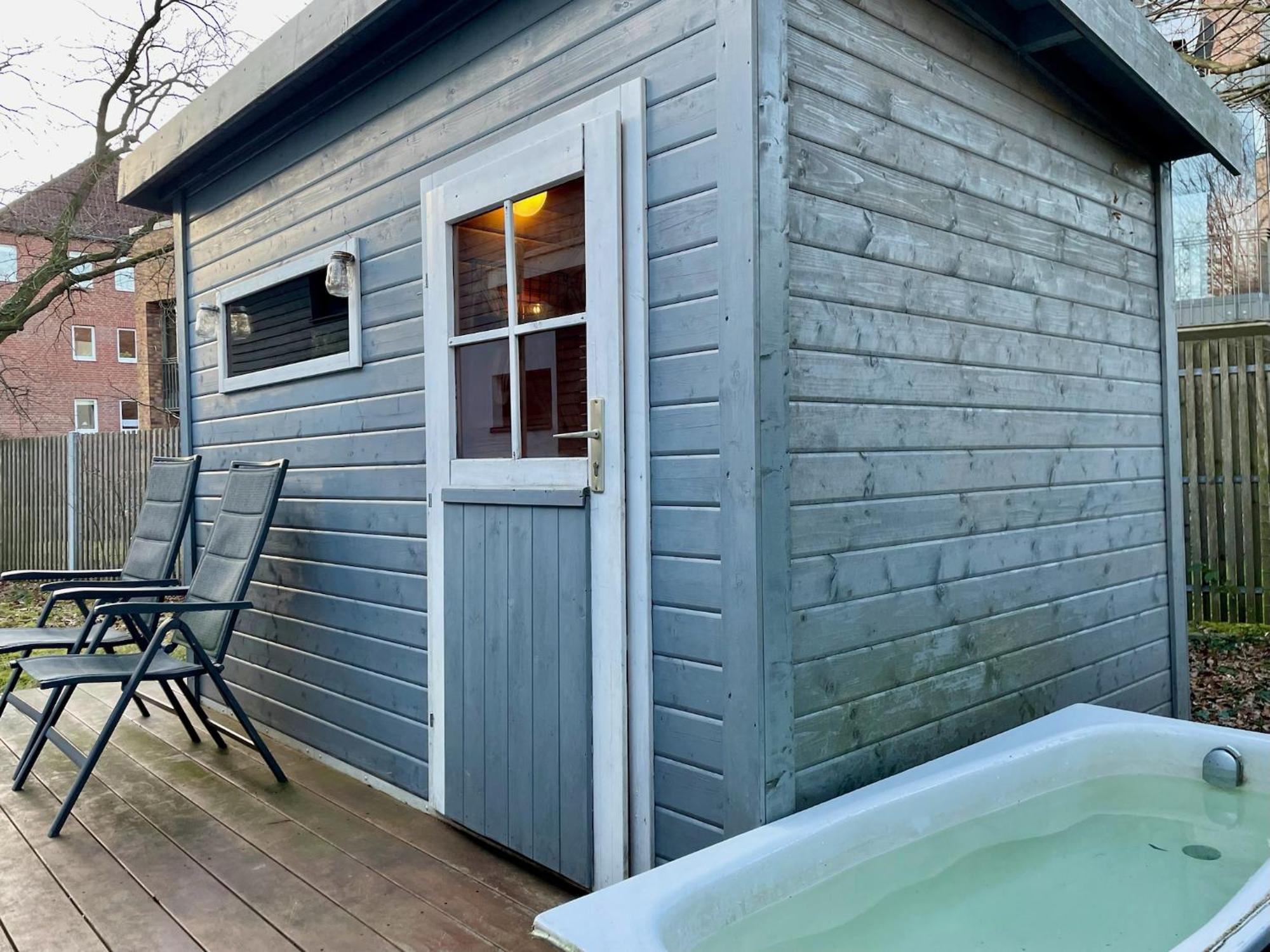 Modernes Holzhaus Im Skandinavischen Stil Mit Sauna, Garten Und 2 Katzen Нордерщед Екстериор снимка